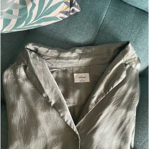Aritzia Wilfred “Beso” Green Satin Shirt, size M US